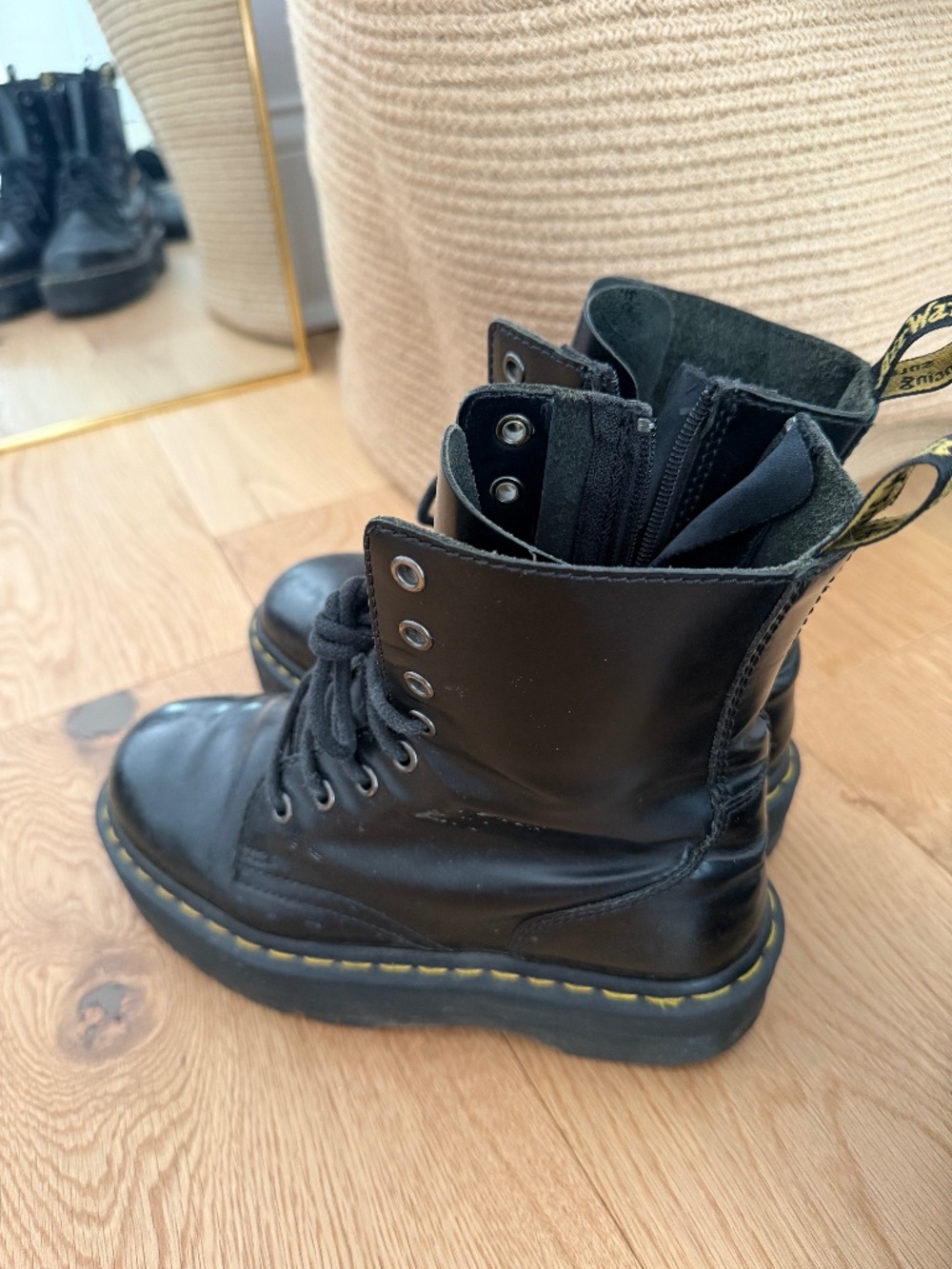 Dr. Martens Jadon Black Leather Platform Boots Women’s Size 7 / EU 38
